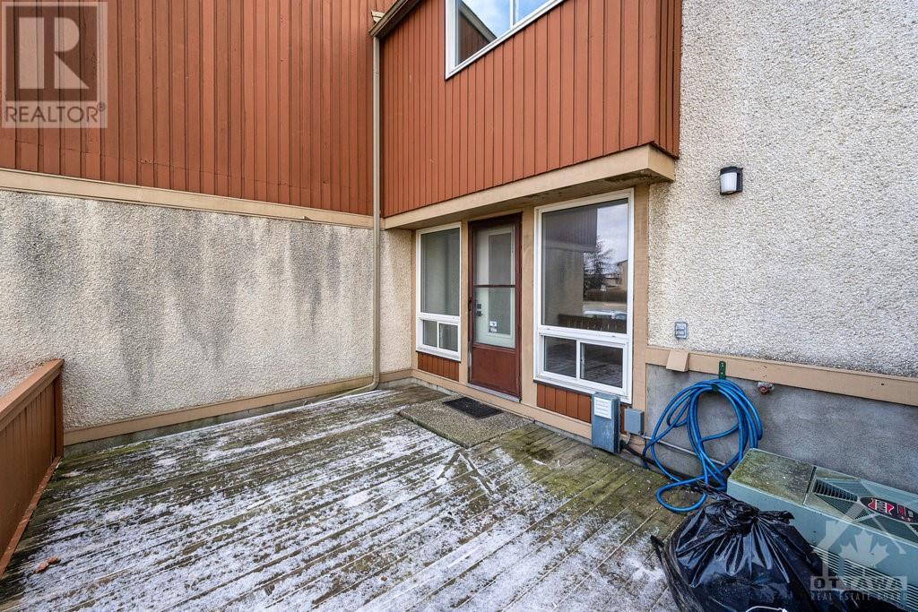 43 Woodfield Drive Unit#c, Ottawa, Ontario  K2G 3Y6 - Photo 22 - 1370117