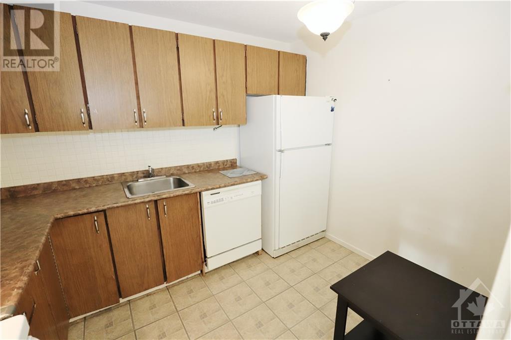 1599 Lassiter Terrace Unit#314, Ottawa, Ontario  K1J 8R6 - Photo 8 - 1370714