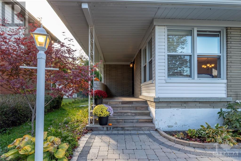 2030 Alton Street, Ottawa, Ontario  K1G 1X4 - Photo 2 - 1370817