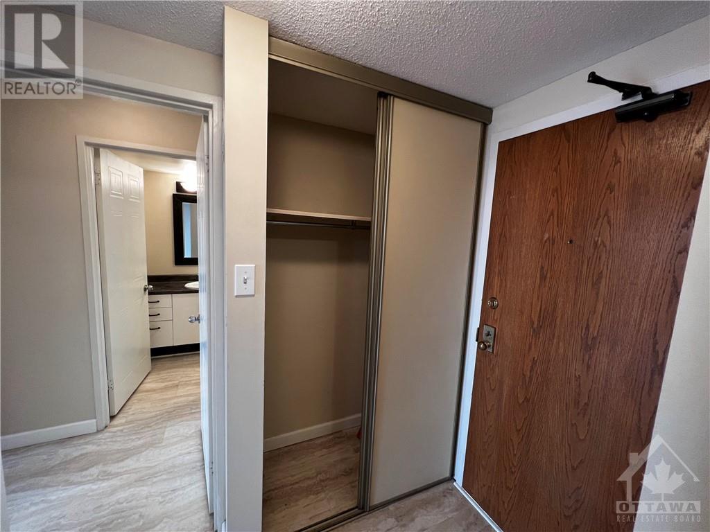 80 Sandcastle Drive Unit#1206, Ottawa, Ontario  K2H 9E7 - Photo 2 - 1371039